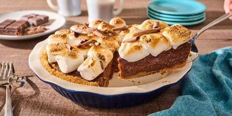 Smores Pie Recipe, Smores Pie, Homemade Chocolate Pudding, Holiday Pies, Homemade Apple Pies, Perfect Pies, Chocolate Pecan, Scrumptious Desserts, Chocolate Pies