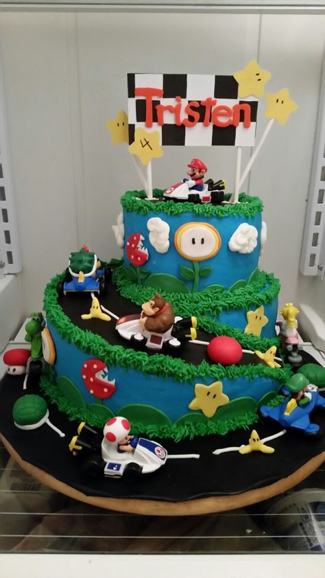 Super Mario cart cake Mario Kart Birthday Cake, Mario Kart Birthday, Nintendo Birthday, Mario Kart Cake, Race Track Cake, Nerd Food, Jordan Birthday, Racing Cake, Mario Brothers Birthday Party