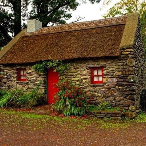 Jolanda Schepers on Instagram: “Amazing and beautiful Irish stone Cottage, love that red door❤️#pinterest #pinterestpic #somewhere #ireland #cottage #irish #cottagelife…” Cute Cottages, Little Cottages, Stone Cottages, Irish Cottage, Fairytale Cottage, Storybook Cottage, Cottage Inspiration, Thatched Cottage, Dream Cottage