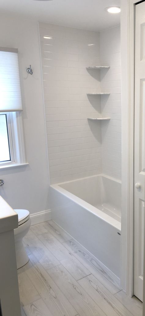 White Bathroom Tile Combinations, White Floor Bathroom Ideas, Bathroom Porcelain Tile Combinations, White Flooring Bathroom, Bathroom Tile Ideas Timeless, White Bathroom With Bathtub, Simple Bathroom Floor Tile, Neutral Bathroom Floor, Bathroom White Floor