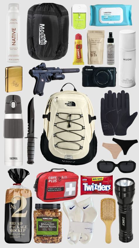 Bad Girlfriend, School Backpack Essentials, Apocalypse Aesthetic, School Bag Essentials, Backpack Essentials, Survival Items, Scout Bags, Inside My Bag, Apocalypse Survival