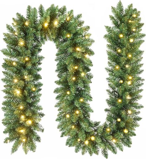 Stairs Garland Christmas, Christmas Porch Garland, Simple Christmas Lights On House, Christmas Decor For Stairs, Christmas Railing Decor Indoor, Christmas Garland Front Door, Simple Christmas Decorations Living Room, Christmas Garland Staircase, Exterior Christmas Lights