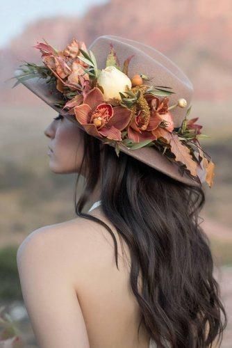 Hat With Flowers, Bridal Hat, Fancy Hats, Wedding Boho, Stylish Hats, Green Wedding Shoes, Headpiece Wedding, Wedding Hats, Boho Bride