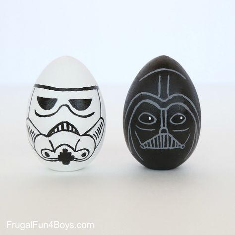 Star Wars Easter Eggs, Star Wars Easter, Painted Easter Eggs, Easter Egg Ideas, Easter Egg Art, Egg Ideas, Disney Easter, Decorated Eggs, Easter Images