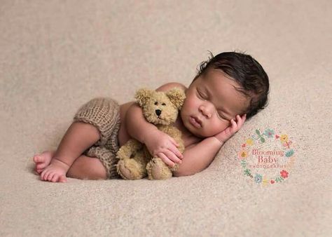 Teddy bear Boy Newborn Pictures, Newborn Black Babies, Baby Boy Newborn Pictures, Baby Boy Newborn Photography, Newborn Photography Boy, Baby Pictures Newborn, Newborn Baby Photoshoot, Baby Boy Photography, Newborn Photo Shoot