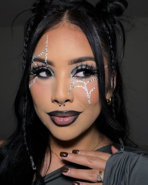 Happy October 1st baby🕷️🖤🕸️ Let the spooky season begin 🕷️ Products used🖤 @hudabeauty concealer- Sugar biscuit @morphebrushes 18ct matte essentials eyeshadow palette @beautycreations.cosmetics single eyeshadow- Wild West @italiadeluxemakeup matte liquid eyeliner (Discount code: Anakaren15)🖤 @lagirlcosmetics gel eyeliner - black @lavaabeauty lashes- Savage @metamorphosisbf_ battieeyeliner- Ghost #spiderwebmakeup #halloweenmakeup #spookymakeup #spidermakeup #halloweenmakeupideas #blacklipst... Spider Web Makeup, Happy October 1st, Spider Makeup, Eyeliner Black, Happy October, Single Eyeshadow, October 1st, Gel Eyeliner, Liquid Eyeliner