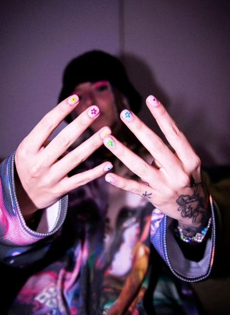 Young Miko Nails, Masc Nails, Young Miko, Latin Music, Dream Nails, Nails Inspo, Woman Crush, Green Nails, Short Nails