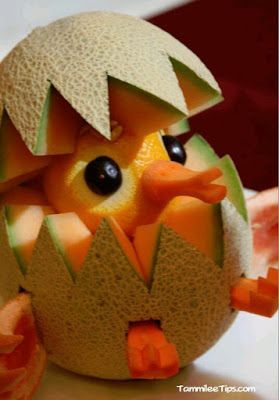 Deco Fruit, Golden Princess, Veggie Art, Fruits Decoration, Fruit Creations, Fruit Animals, Watermelon Carving, Decorações Com Comidas, Fruit And Vegetable Carving