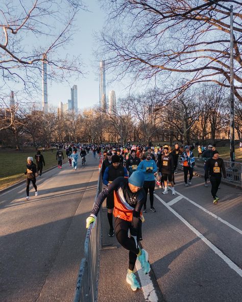 FIRST 2024 RACE IN THE BOOKS 💪🏼 7:08/mile - 44:15 Went into this race with the intention of having fun, enjoying the race scene again, and ended up setting a new 10K PR. ❤️ Thanks for that unexpected surprise, God. Onto the next race ➡️ Gridiron 4M next Sunday! #nyrr #nycrunner #nyclife #runners #running #runnerslife #nyrrmanhattan10K #newyorkcity #runner 5k Race Aesthetic, Marathon Checklist Race Day, 10k Race, Race Running, Nyc Marathon Finish Line, 5k Race, 2024 Goals, Nyc Life, Summer Bucket Lists