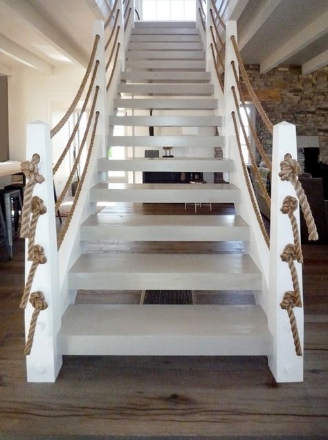 10 Coastal Style Staircases that Inspire - A Pop of Pretty Cottage Coastal, Spring Furniture, Rope Decor, Haus Am See, Dream Beach Houses, Stair Case, Style Cottage, Beach House Interior, Beach House Design