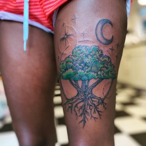 Color Tattoos On Dark Skin, Tattoos On Dark Skin, Black People Tattoos, Dark Skin Tattoo, Skin Color Tattoos, Green Tattoos, Black Girls With Tattoos, Blue Tattoo, Tattoos For Black Skin