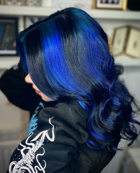 Electric Rockabilly Blue stripes 💙⚡️ @on.edge_cuts have got that Halloween energy! #manicpanic #manicpanicprofessional #hair #haircare #hairstylist #hairinspo #healthyhair #hairstyles #hairsalon #crueltyfreebeauty #haircolor #veganhair #crueltyfreehairdye #saloninternational #saloncolour @creativeheadmag @prohairmag @hairdressersjournal @sallybeautyuk @salonservicesuk @astonandfincher @salonsdirect @adelprohairbeauty @salon_int Black And Electric Blue Hair, Blue Chunky Highlights, Electric Blue Hair, Bright Blue Hair, Hair Stripes, Formal Makeup, Blue Highlights, Hair Aesthetic, Vegan Hair