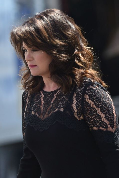 Valerie Bertinelli Young, Hairstyle With Highlights, Plus Size Hairstyles, Hairstyles Male, Hairstyles For Fat Faces, Plus Size Tips, Valerie Bertinelli, Hairstyles Women, Long Hai