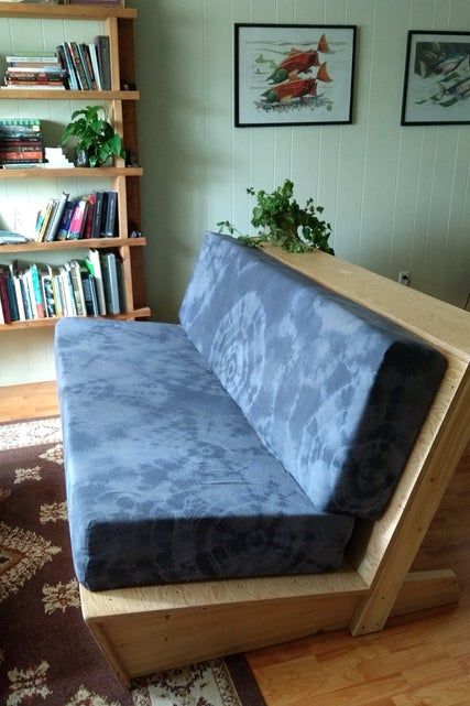 Easy DIY Couch Cushion Covers - Tie Dyed : 5 Steps (with Pictures) - Instructables Diy Sofa Cushions, Diy Futon Cover, Easy Diy Couch, Homemade Couch, Diy Couch Cushions, Sofa Table Design, Diy Futon, Futon Cushions, Homemade Modern