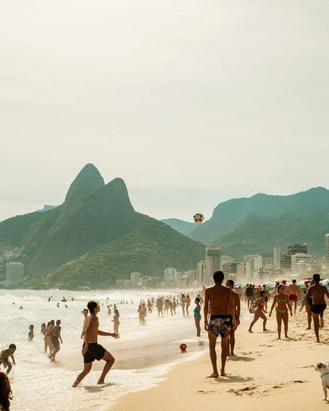 Nobody does Sunday football like Ipanema Beach, Brazil. Captured by @sophieameliaknight, Visuals Editor at Condé Nast Traveller UK. Brazil New Years, Brazil Collage, Brazil Beach Aesthetic, Beach Football, Football Brazil, Brazil Beaches, Brazil Beach, Brazil Football, Sunday Football