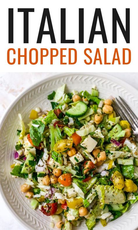 Italian Chopped Salad Pepperocini Peppers, Romaine Lettuce Recipe, Creamy Balsamic Vinaigrette, Lettuce Salad Recipes, Italian Salad Recipes, Lettuce Recipes, Homemade Italian Dressing, Pepperoncini Peppers, Chopped Salad Recipes