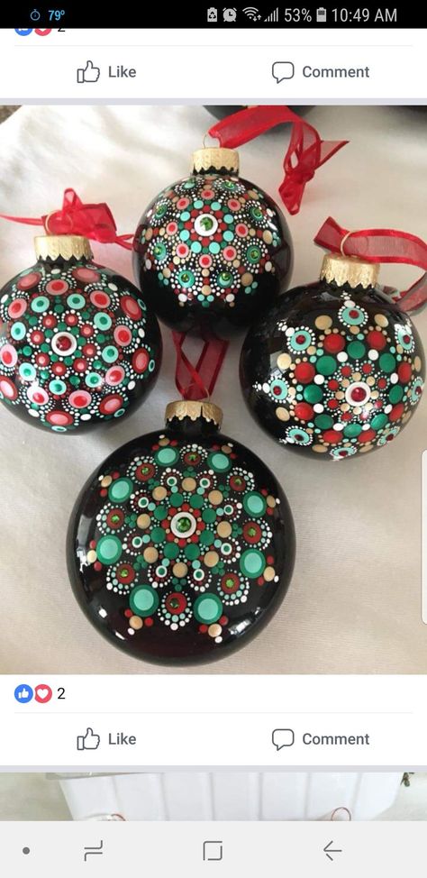 Dot Art Christmas Ornaments, Dotted Ornaments, Mandala Christmas Ornaments, Dot Ornaments, Diy Christmas Ornaments Rustic, Picture Christmas Ornaments, Christmas Ornaments Diy Kids, Mandala Christmas, Polka Dot Art