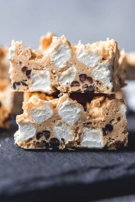 Rocky Mountain Avalanche Bars - House of Nash Eats Avalanche Bars, Rodeo Cake, Yummy Bars, White Chocolate Peanut Butter, Peanut Butter Rice Krispie Treats, Snickerdoodle Recipe, Rice Krispy, Butter Rice, Bar Recipes