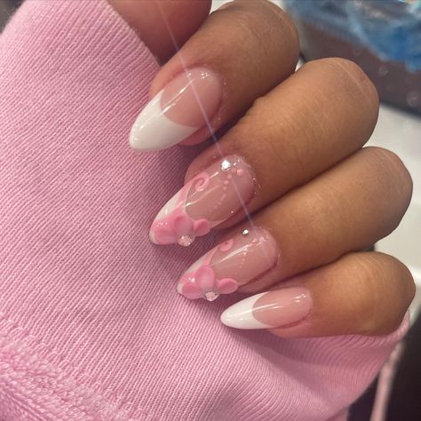 Spring Nail Sets Almond, Alomd Nails Cute, Cute Almond Nails Design Simple, Y2k Almond Nails, Extra Short Almond Nails, Henna Nails, Romantic Nails, Colored Acrylic Nails, French Tip Acrylic Nails