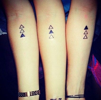 Siblings Tattoo, Tattoo Sister, Matching Tattoos For Siblings, Sisters Tattoo, Matching Best Friend Tattoos, 100 Tattoo, Sibling Tattoos, Bff Tattoos, Disney Tattoo