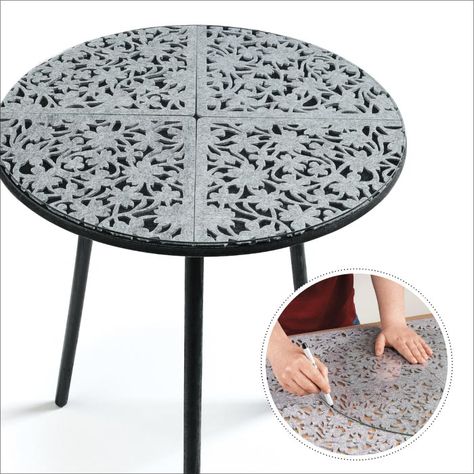 Transform a Table with Placemats Glass Table Redo, Table With Placemats, Patio Table Redo, Glass Patio Table, Redo End Tables, Kit Table, Expensive Interior, Diy Tabletop, Diy Patio Table