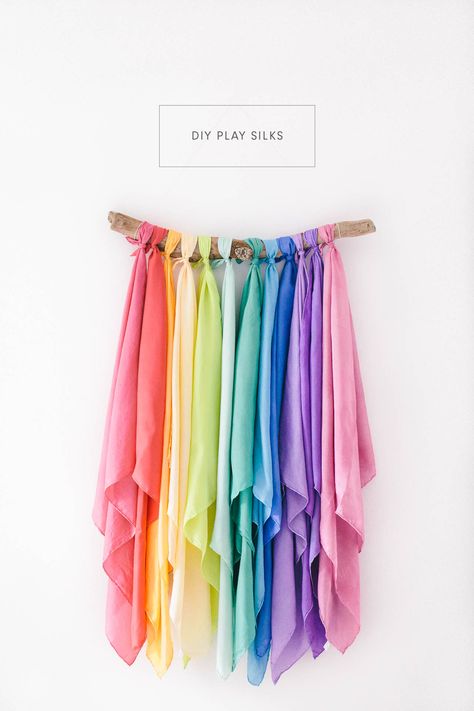 DIY Play Silks - A simple tutorial to dye your own silkies for hours of open ended play. These Waldorf inspired silks also make the best travel toys! Play Silks, Waldorf Montessori, Waldorf Crafts, Open Ended Toys, Open Ended Play, Homemade Toys, Travel Toys, Waldorf Toys, 15 Diy