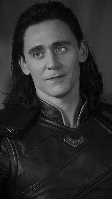 Marvel Black And White, Loki Ragnarok, Tom Hi, Marvel Pictures, Marvel Wallpaper Hd, Loki Wallpaper, Marvel Coloring, Loki Avengers, Loki Art