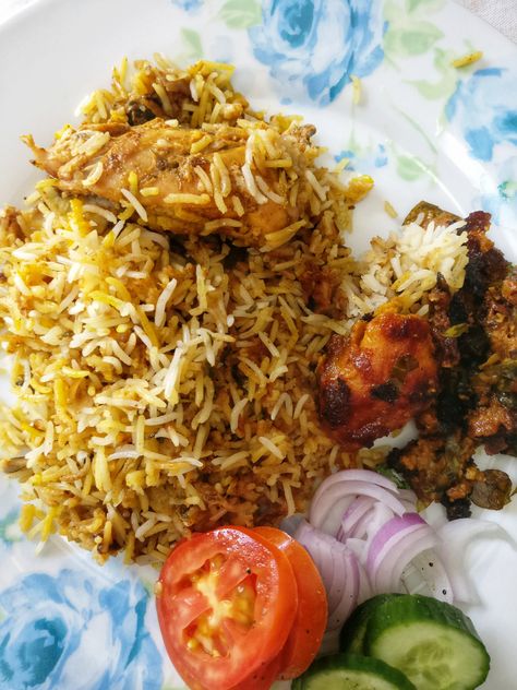 Dishes To Make, Chicken Biryani, Biryani, Base Foods, Fried Rice, How Many, Vegetarian Recipes, Most Popular, To Share