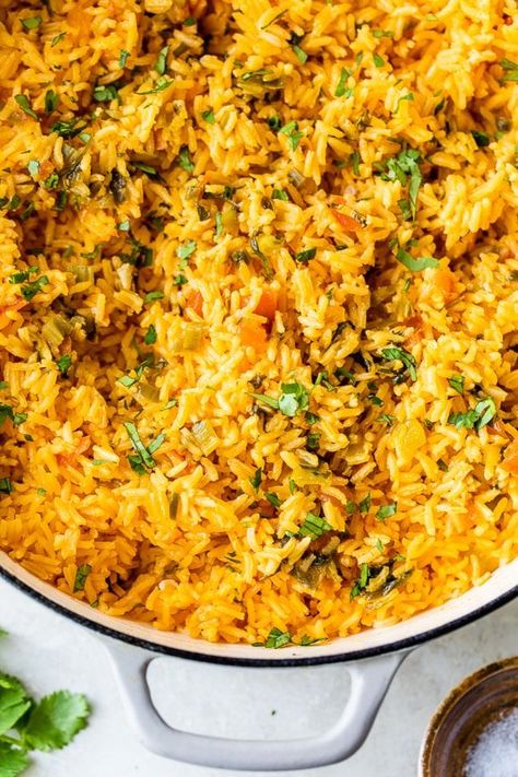 Sazon Recipe, Yellow Rice Recipe, Yellow Rice Recipes, Meat Dish, Yellow Rice, Skinny Taste Recipes, Rice Recipe, Veggie Sides, Rice Dishes