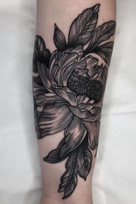 Black Tattoo White Ink, Flora Tattoos For Women, Negative Space Floral Tattoo, Tattoo Botanica, Tattoo Coverup, Tattoo Coverup Ideas, Tatuaje Cover Up, Woodcut Tattoo, Floral Tattoo Sleeve