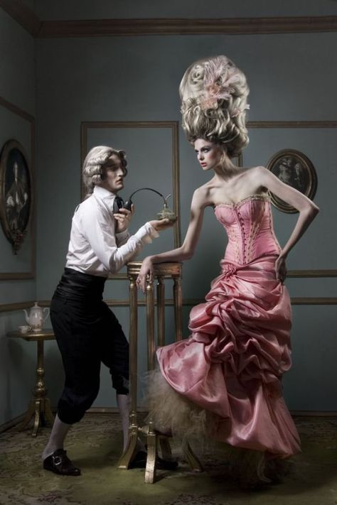 I wonder what MA and her contemporaries would think if they saw the models here. Something to be envy or to revile? Rococo Hairstyles, Marie Antoinette Party, Rococo Fashion, Mode Editorials, Rococo Style, Foto Art, Love Vintage, 인물 사진, Food Festival