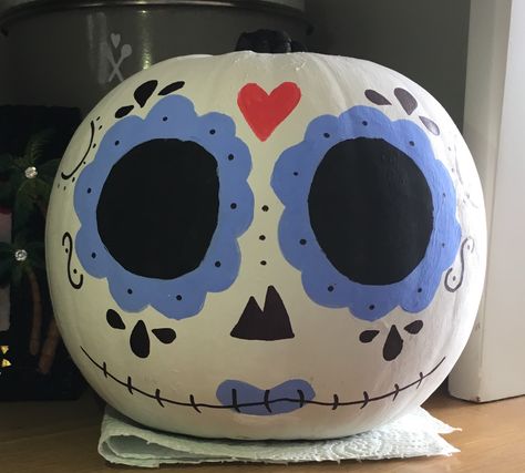 Day Of The Dead Pumpkin Painting Ideas, Pumpkin Painting Sugar Skull, Pumpkin Painting Ideas Dia De Muertos, Calavera Pumpkin Painting, Day Of The Dead Painted Pumpkins, Catrina Pumpkin Painting, White Pumpkin Painting Ideas Easy, Day Of The Dead Pumpkin Painted, Mexican Pumpkin Painting