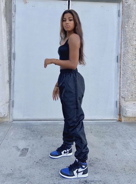 Jordan Outfits Womens, Styling Jordans, Jordan Fits, So Fresh So Clean, Streetwear Girl, Jordan Outfits, Flawless Beauty, So Fresh, Streetwear Fashion Women