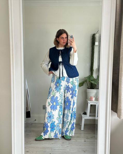 Some recent fits I’ve completely forgotten to share (my fave is defo the all green look .. I can’t help it) Damson Madder Gilet Outfit, Gilet Outfit, Damson Madder, Floral Trousers, Trouser Outfit, Spring Outfit, Fashion Inspiration, Outfit Ideas, Trousers