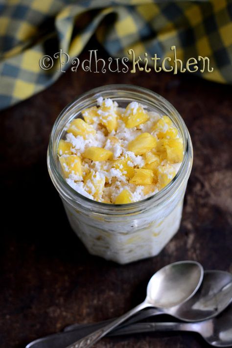 Pina Colada Overnight Oats Pina Colada Overnight Oats, Refrigerator Oats, Pineapple Pina Colada, Smoothie Pineapple, Chia Puddings, Vegan Overnight Oats, Overnight Breakfast, Medicine Tips, Quick Diet