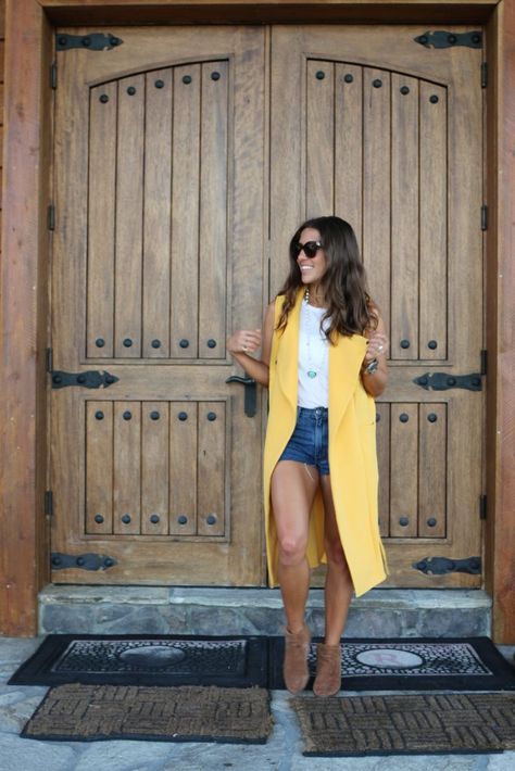 Mustard Vest Outfit, Cardigan Vest Outfit, Sleeveless Blazer Outfit, Black Cardigan Outfit, Ootd Blazer, Mustard Outfits, Mustard Yellow Cardigan, Cardigan Fall Outfit, Trendy Cardigans