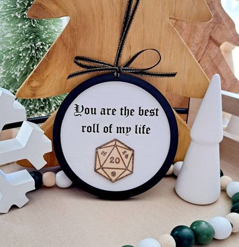 Dnd Bachelor Party, Dungeons And Dragons Gift Ideas, Dnd Baby Shower Ideas, Gifts For Nerdy Boyfriend, Dnd Wedding Ideas, Dnd Gift Ideas, Presents Drawing, Dungeons And Dragons Wedding, Dungeons And Dragons Diy