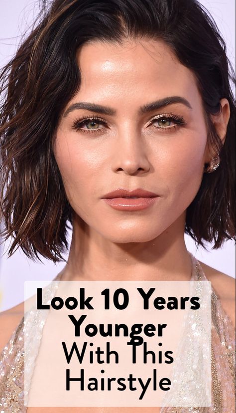 Above The Shoulder Haircuts, 50 Year Old Hairstyles, Short Hair 40, Above Shoulder Length Hair, Shoulder Haircut, Mom Haircuts, Old Hairstyles, Growing Out Short Hair Styles, Mom Hairstyles