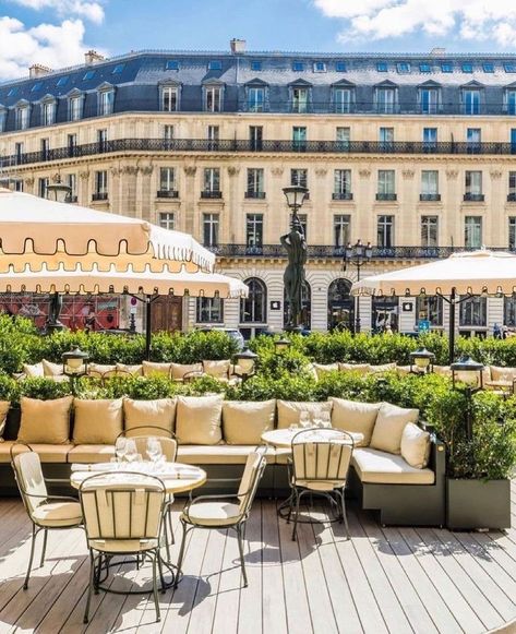 Best Restaurants In Paris, Palais Garnier, Outdoor Restaurant Design, Restaurants In Paris, Luxembourg Gardens, Cafe Terrace, Paris Vacation, Restaurant Paris, Outdoor Cafe