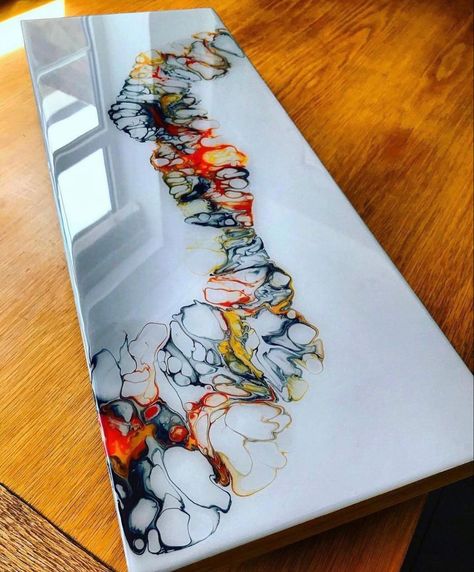 Resin art Resin Art Table, Resin Art For Beginners, Diy Resin Table, Seni Resin, Resin And Wood Diy, Epoxy Table Top, Epoxy Resin Diy, Resin Crafts Tutorial, Art For Beginners