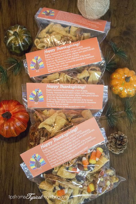 Thanksgiving Snack Mix Recipe and Free Printable Thanksgiving Pretzels, Thanksgiving Dinner Rolls, Snack Mix Recipe, Golden Corral, Free Printable Thanksgiving, Recipe Thanksgiving, Thanksgiving Snacks, Thanksgiving Favors, Thanksgiving Blessings