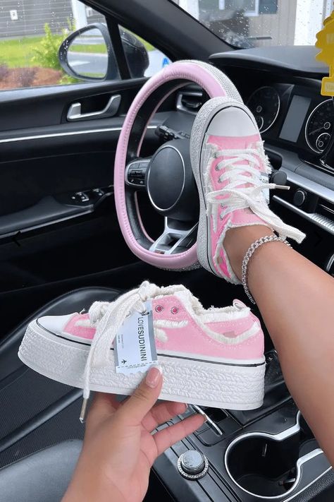 Barbie's heels can't be on the ground🤫 🔍173009 #blushmark#blushmarkoffcial#pink#shoes#chic#blushmarkbabes#fyp#taptoshop#chic#fashiongoals#grwm#barbie Distressed Sneakers, Door Shoes, Trendy Shoes Sneakers, Pretty Shoes Sneakers, Cute Sneakers, White Short Dress, Workwear Fashion, Beige Shoes, Swag Shoes