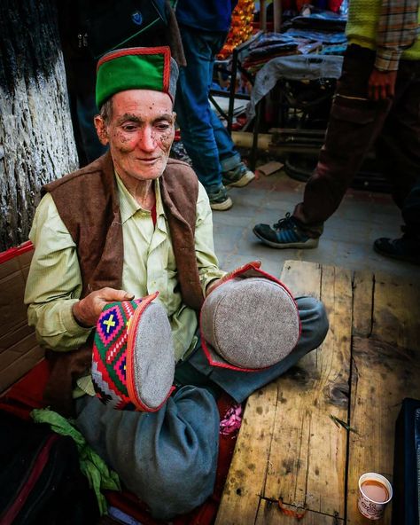 Being Himachali I always enjoy wearing Himachali Topi(Cap). It gives me the sense of Pahadi culture and traditions. I am seeing from my childhood people around me wearing this Topi. Himachalis feel pride in wearing this Topi .I don’t know the history of its origin, but it has become a part of our traditional attire from ages. It is said that people in the past use to wear this Topi for covering their head in chilly winters to protect themselves from cold. Eventually this became the traditional a Himachali Culture, Himachal Culture, Pahadi Culture, Kullu Shawls, Kullu Manali, Amazing India, Mini Project, Kashmir India, India Culture