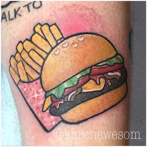 Cheeseburger Tattoo, Food Tattoos, American Tattoos, Book Tattoo, Best Food, Delicious Food, Cheeseburger, Jesus Fish Tattoo, Tatting