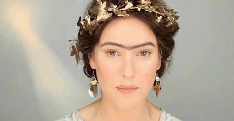 Greek makeup , enhanced lips, brows. White and light color skin was considered pretty Greek Makeup, Greece Movie, Women In Ancient Greece, Historical Makeup, Greek Hair, Angel Makeup, Movie Makeup, Lisa Eldridge, Glamorous Makeup