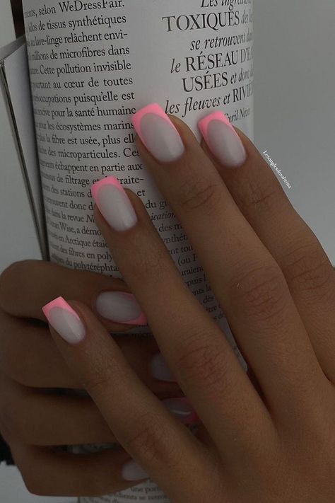 Pink French tip nails that give a light and bubbly twist to the classic French manicure. Pink French Tip Nails, Pink French Tip, Pink French Nails, Gel Nails French, Wow Nails, Milky Nails, French Tip Nail Designs, Pink French, Dope Nail Designs