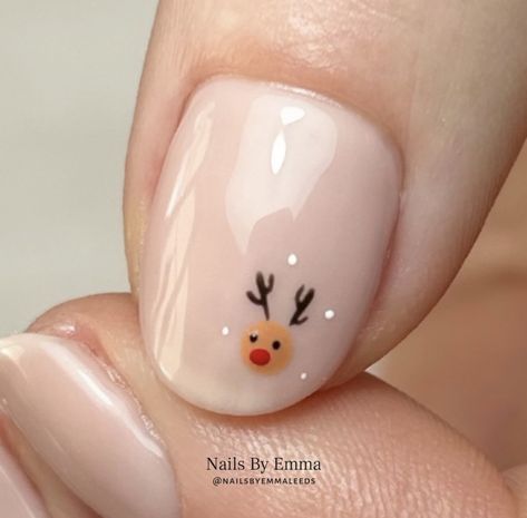 Christmas Nail Decals, Decals For Women, Nail Art Noel, Christmas Nail Art Ideas, Subtle Nails, Christmas Nails Easy, Christmas Gel Nails, Simple Gel Nails, Xmas Nails