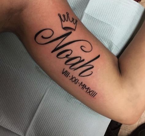 Tattoos With Kids Names For Moms Boys Sons, Baby Boy Name Tattoos For Moms, Boy Name Tattoos For Mom, Name And Birthday Tattoo, Baby Boy Tattoos For Mom, Kid Name Tattoo Ideas, Tattoo For Sons Boys Mom, Kid Name Tattoo Ideas Mothers, Sons Name Tattoos