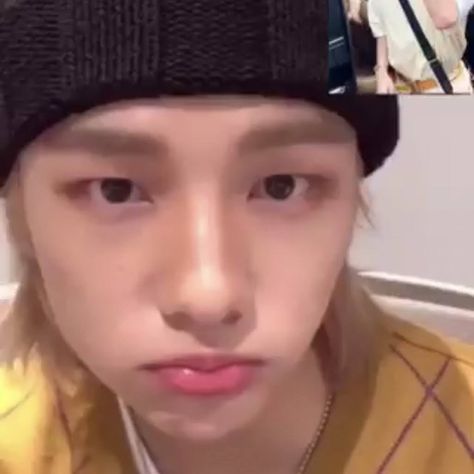 Hyunjin Pouting, Bangchan Pout, Straykids Chan, Chan Bangchan, I Really Love You, Stray Kids Seungmin, Really Love You, Kids Icon, Han Jisung