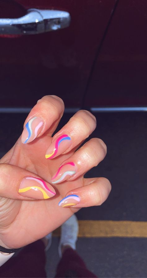 Rainbow swirl nails Holi Nail Art Design, Holi Nails Art, Acrylic Nail Inspo Almond, Rainbow Swirl Nails, Holi Nails, Psychadelic Nails, Makeup Moodboard, Coachella Nails, Nail Story